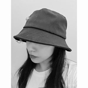Meet your Posher, Jeymi